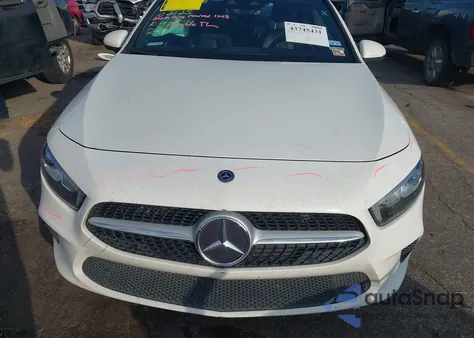 2019 Mercedes-Benz A 220 из США, поврежденный, VIN WDD3G4EBXKW000703